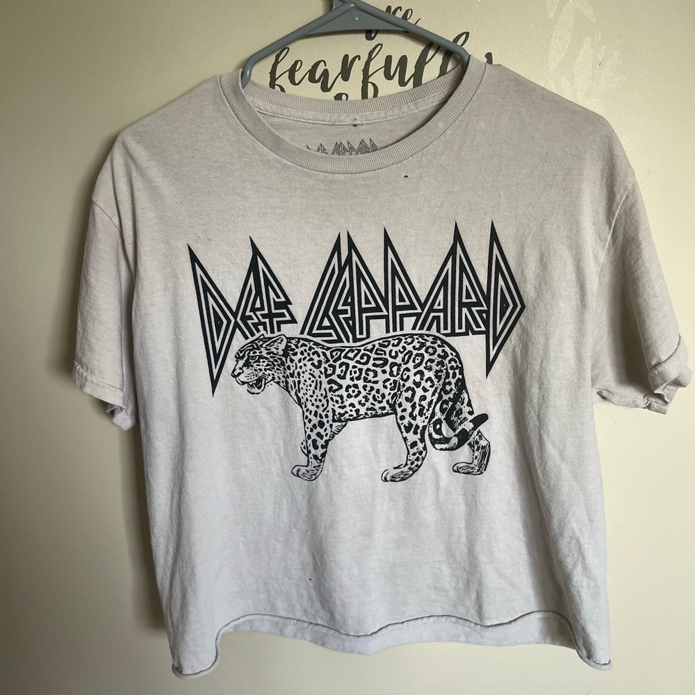 Def Zeppard Cream Cropped Tee